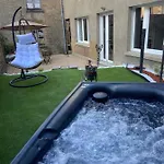 Beau Loft Proche Mont Saint Michel Jaccuzi Illimite En Plein Centre * Avranches