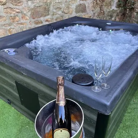 Beau Loft Proche Mont Saint Michel Jaccuzi Illimite En Plein Centre 아브랑슈
