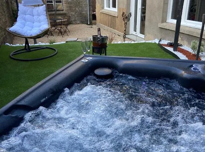 Appartement Beau Loft Proche Mont Saint Michel Jaccuzi Illimité En Plein Centre *