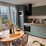 Beau Loft Proche Mont Saint Michel Jaccuzi Illimite En Plein Centre Apartment