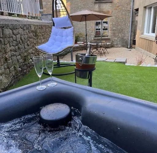 Lejlighed Beau Loft Proche Mont Saint Michel Jaccuzi Illimite En Plein Centre Avranches