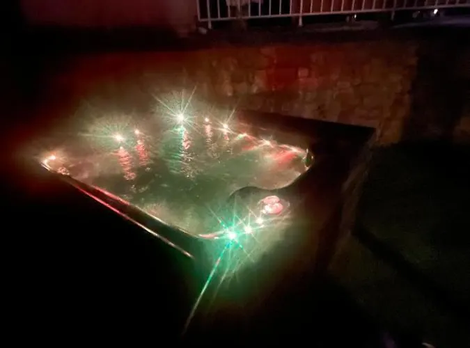 דירה Beau Loft Proche Mont Saint Michel Jaccuzi Illimite En Plein Centre אברנשה