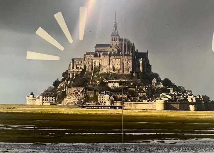 Beau Loft Proche Mont Saint Michel Jaccuzi Illimite En Plein Centre * Avranches